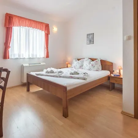 Four Bedroom In Appartement