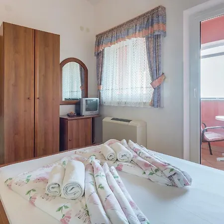 Four Bedroom In Appartement *