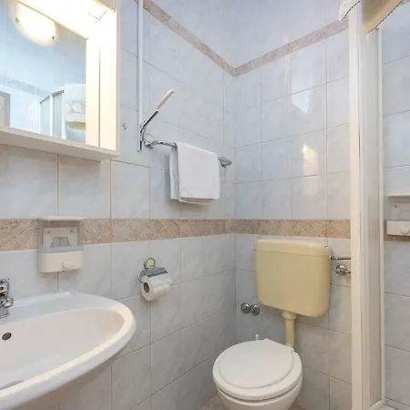 Four Bedroom In Krnica