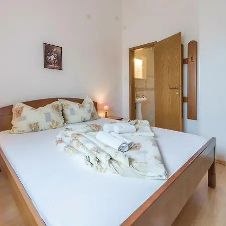 Appartement Four Bedroom In
